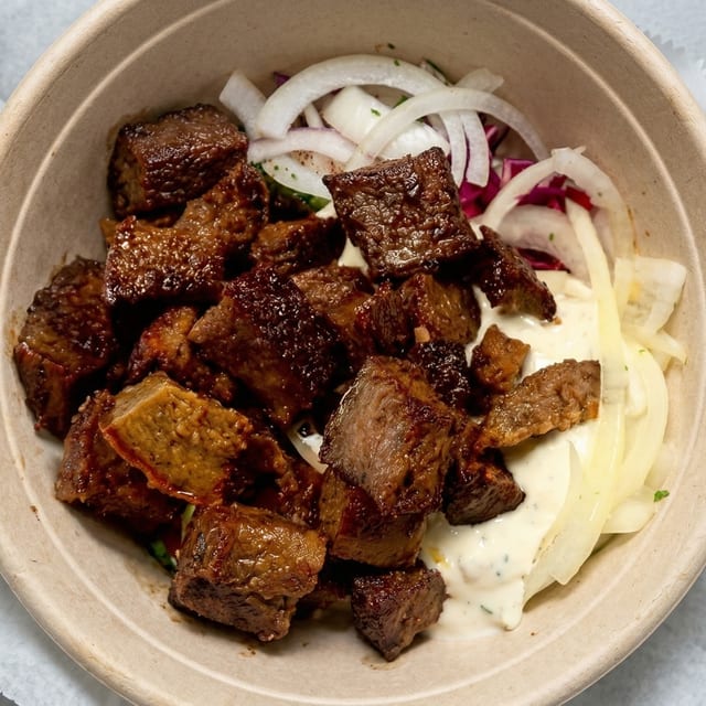 GYRO HUMMUS.
